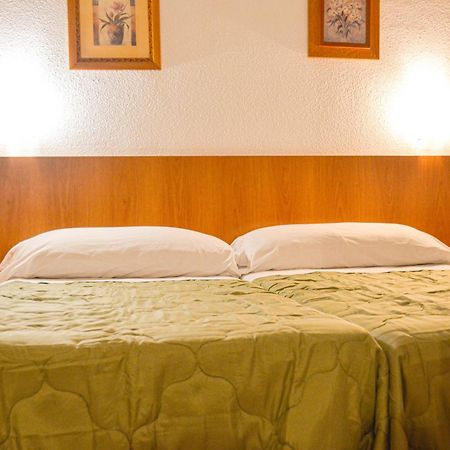 Hostal Gran Via Levante Torrevieja Dış mekan fotoğraf