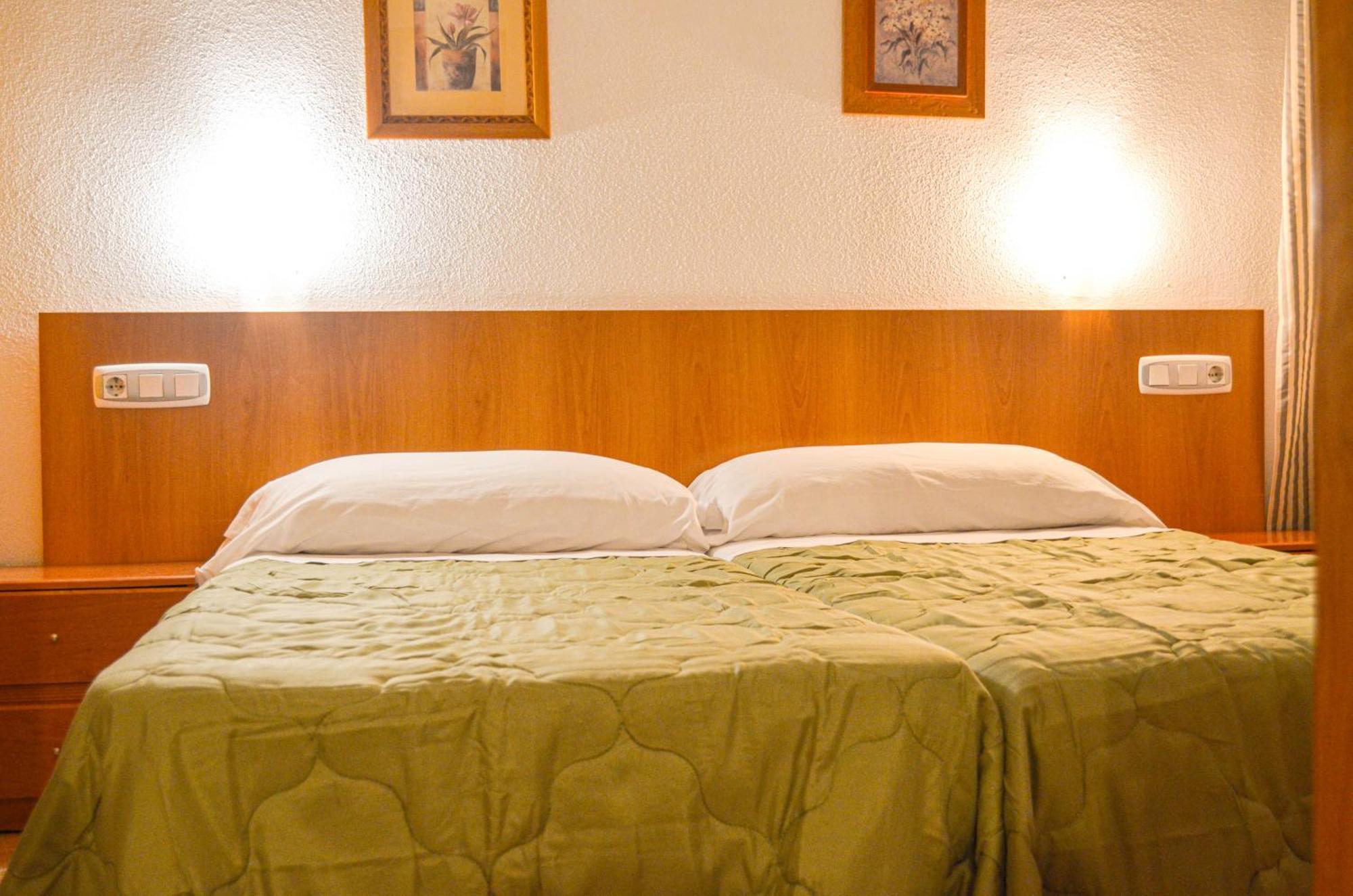 Hostal Gran Via Levante Torrevieja Dış mekan fotoğraf